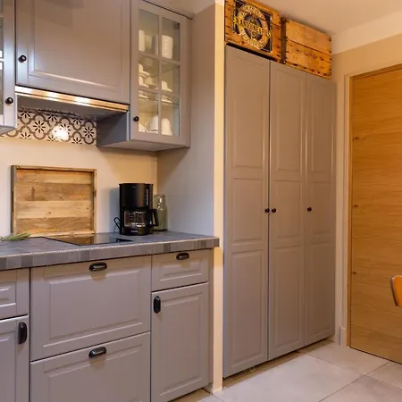 Les Dames-jeannes Bed & Breakfast 3*