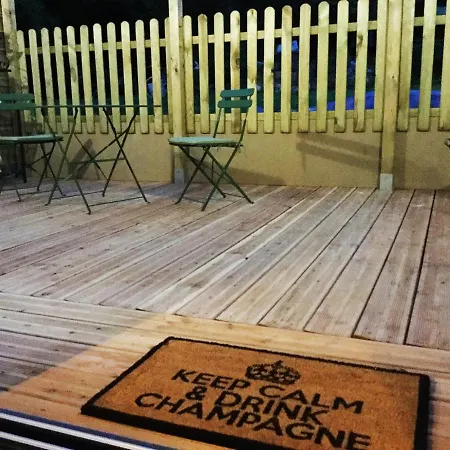 Les Dames-jeannes Bed & Breakfast Chavot-Courcourt