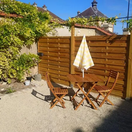 Les Dames-jeannes Chavot-Courcourt