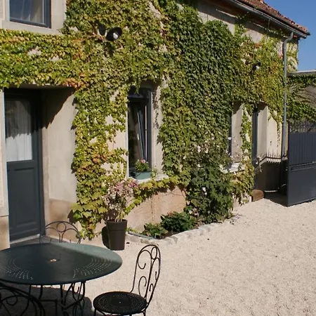 Les Dames-jeannes Bed & Breakfast 3*