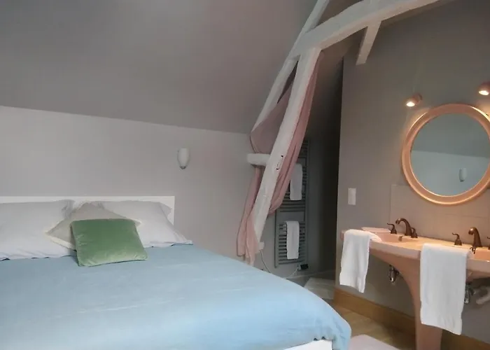 Les Dames-jeannes 3* Chavot-Courcourt