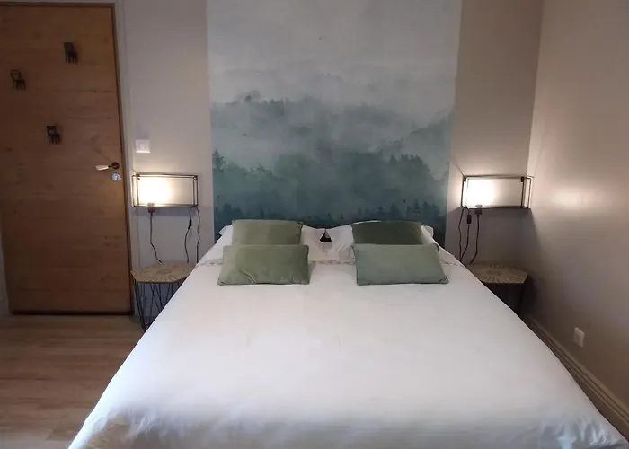 Les Dames-jeannes 3* Chavot-Courcourt