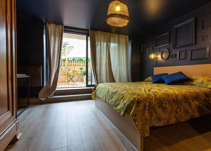 Bed & Breakfast Les Dames-jeannes 3*