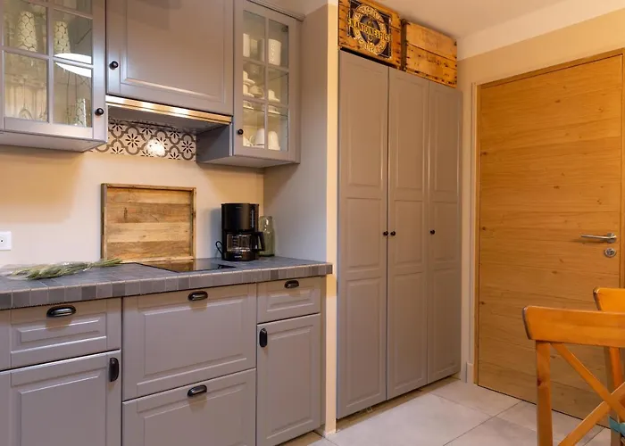 Les Dames-jeannes Bed & Breakfast 3*